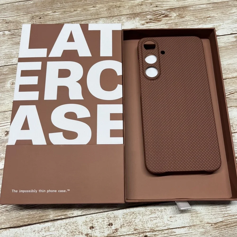 Latercase Carbon Fiber Phone Case Samsung Galaxy S25 Plus‎ Coffee Thin Open Box
